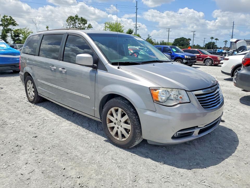 2016 Chrysler Town & Country Touring