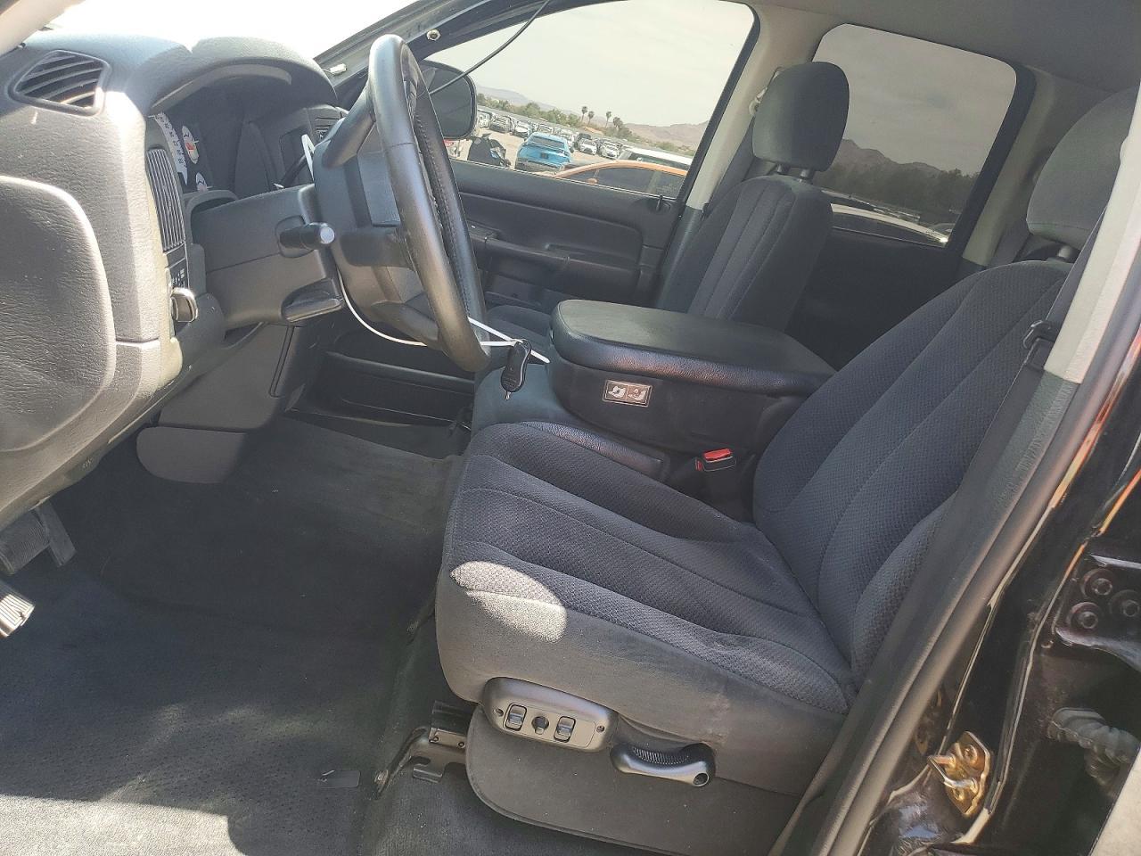 2004 Dodge RAM 1500 ST