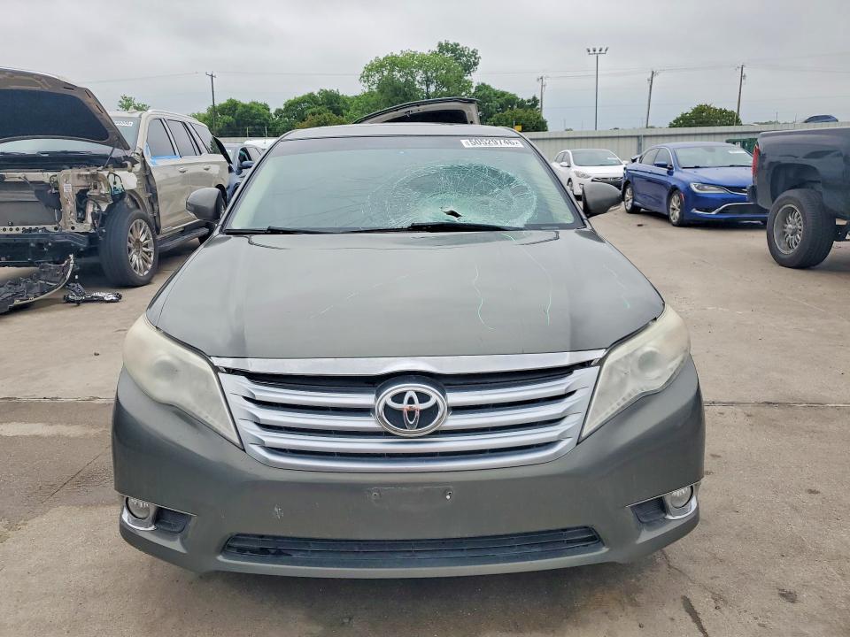 2011 Toyota Avalon Base
