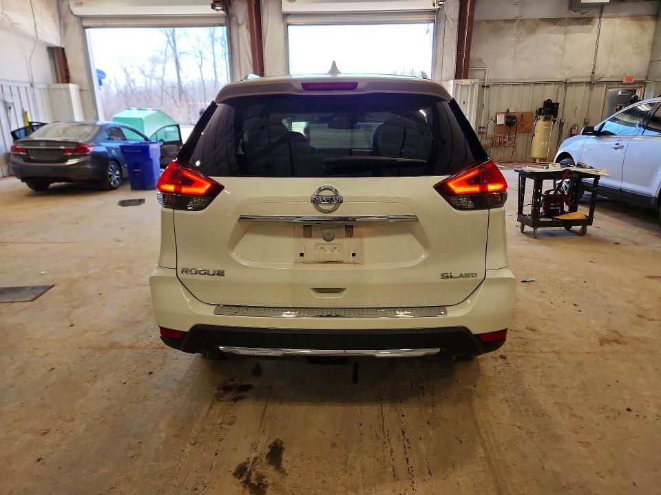 2017 Nissan Rogue sl