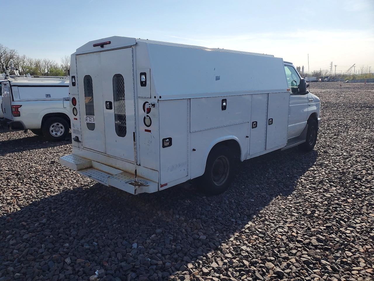 2015 Ford E350 Utility / Service Truck
