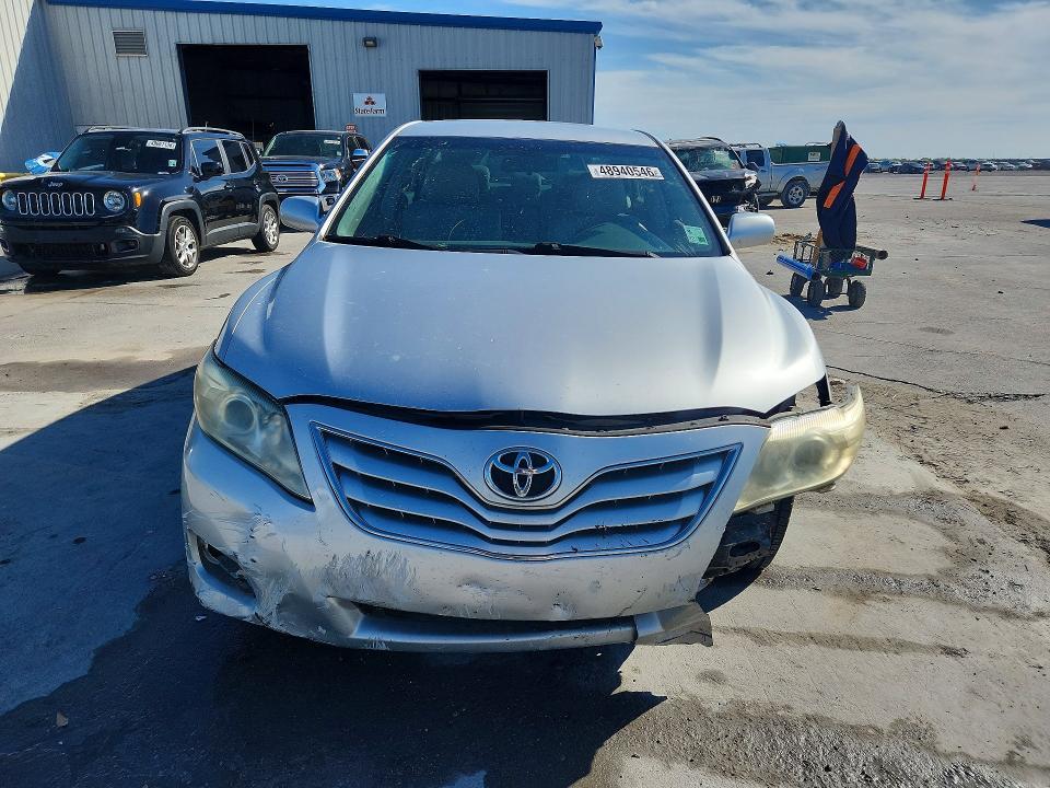 2011 Toyota Camry le