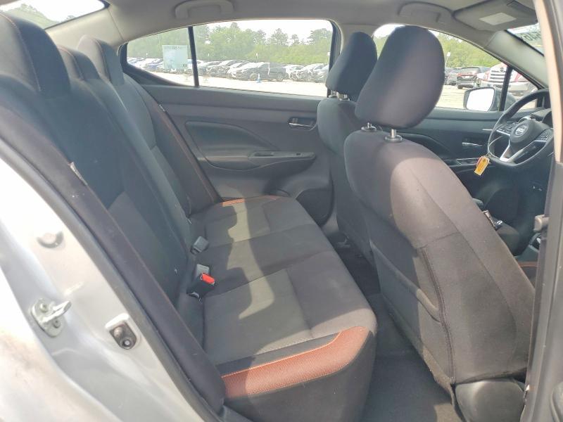 2021 Nissan Versa sr