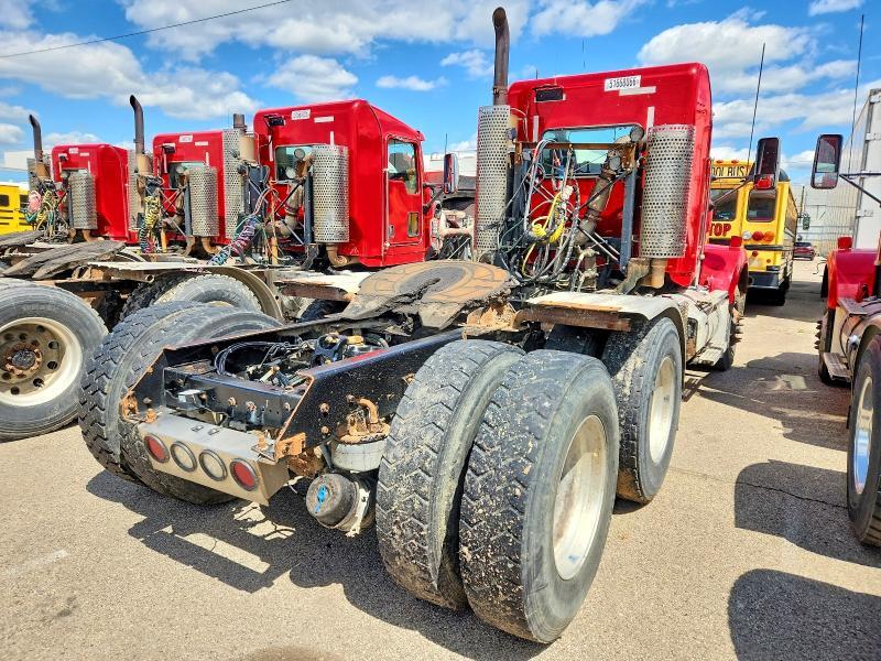 2014 Kenworth T800 Semi Truck