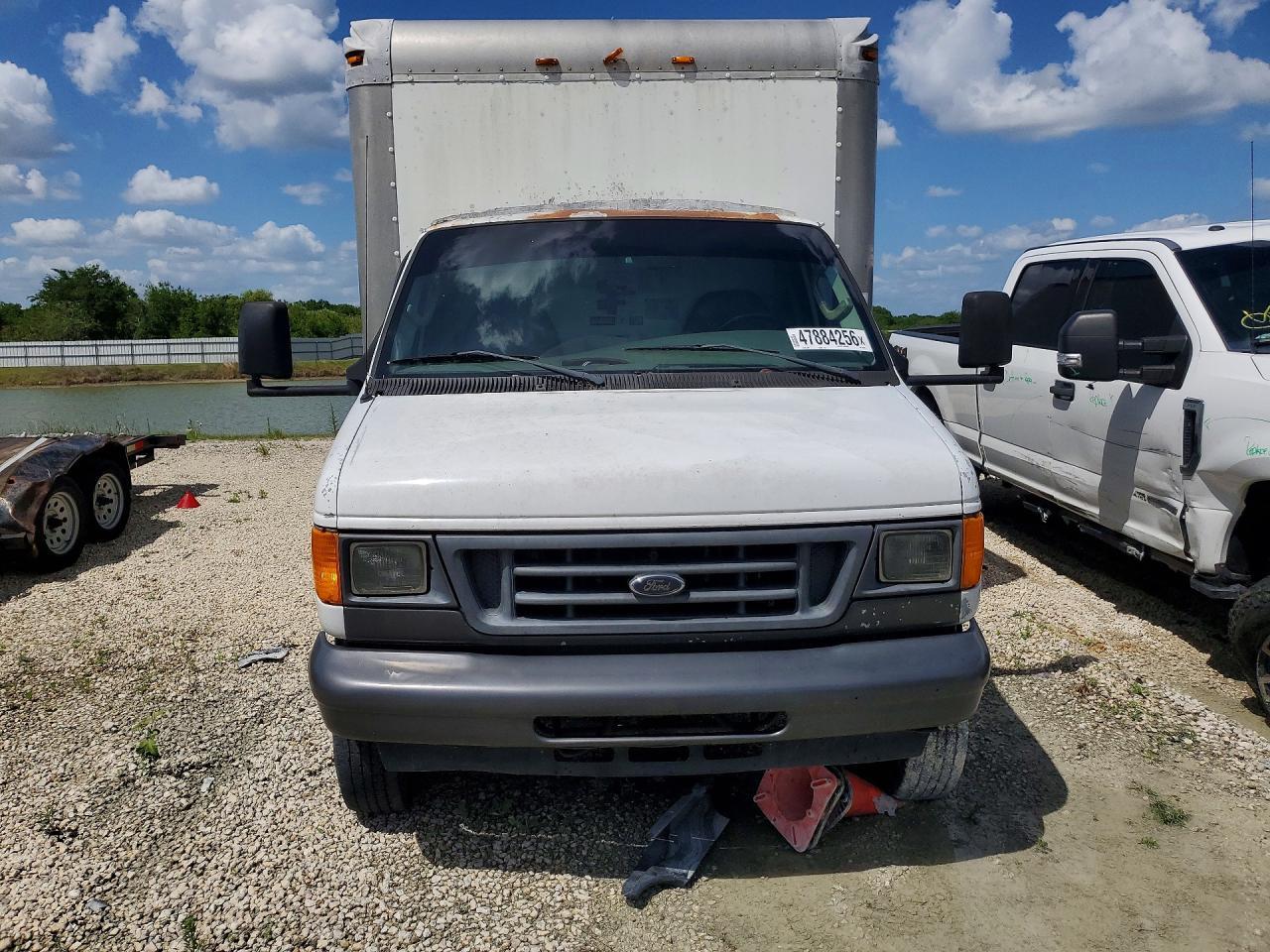 2006 Ford E350 BOX Truck