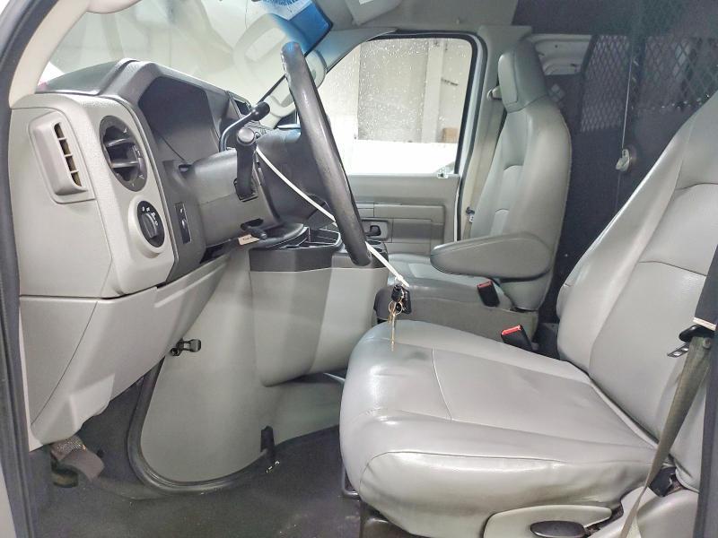 2014 Ford Econoline E250 van