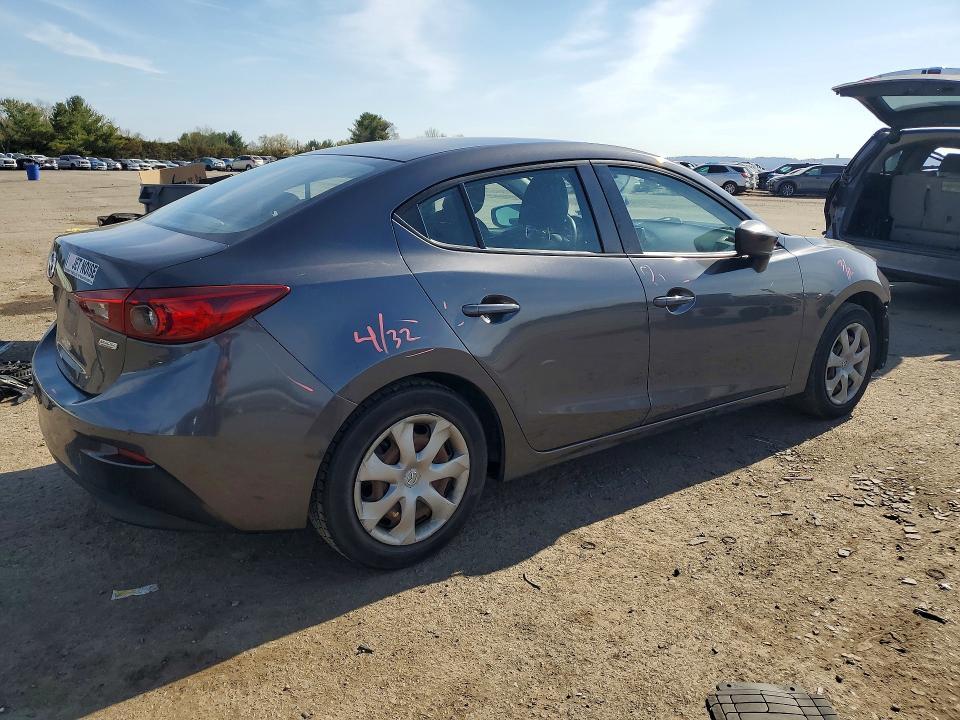 2015 Mazda 3 sv