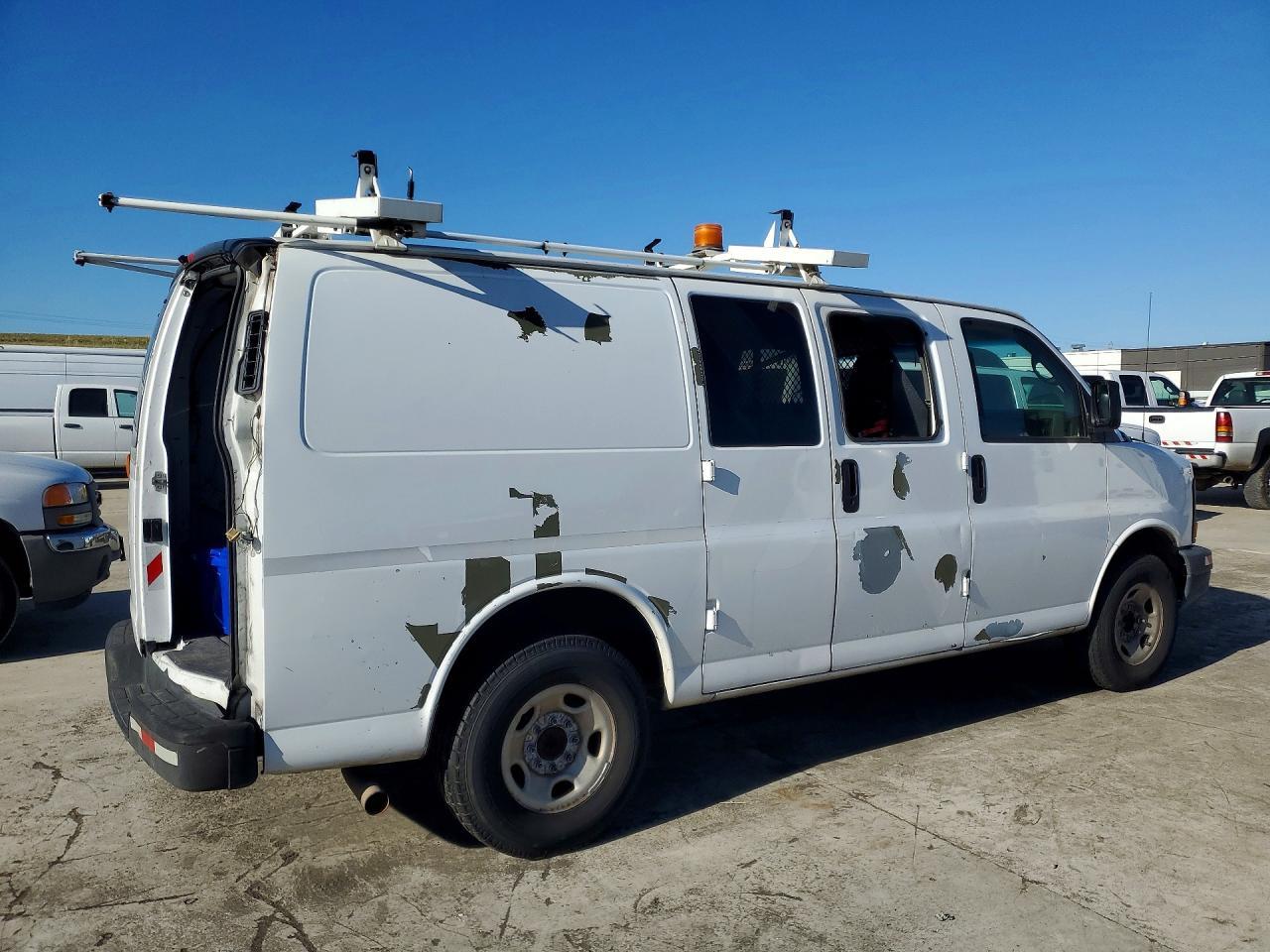 2007 GMC Savana 2500 Utility / Service van
