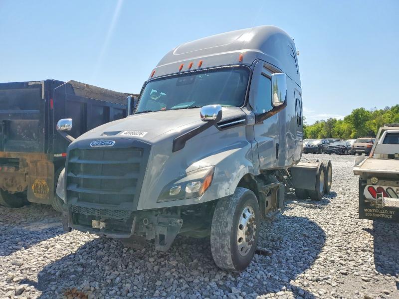 2022 Freigliner 2022 Freightliner Cascadia 126 Semi Truck