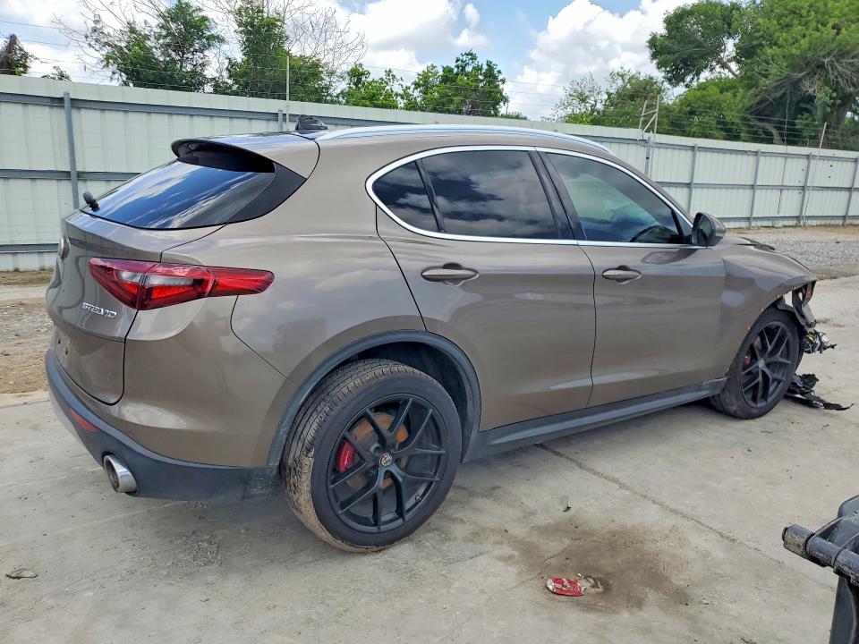2019 Alfa Romeo Stelvio ti