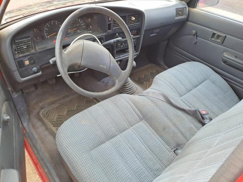 1990 Toyota Pickup Deluxe