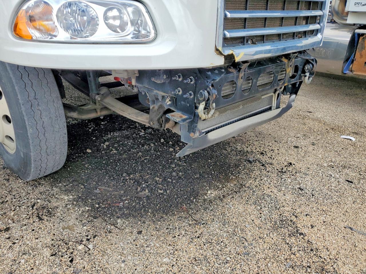 2014 Mack CXU613 Semi Truck