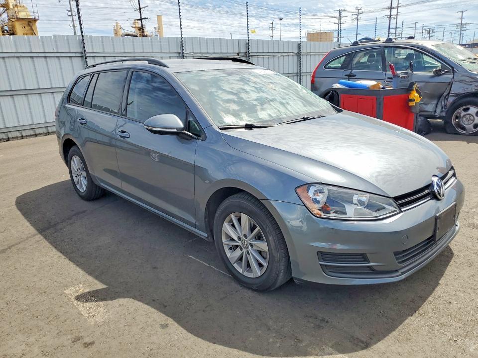 2016 Volkswagen Golf Sportwagen s