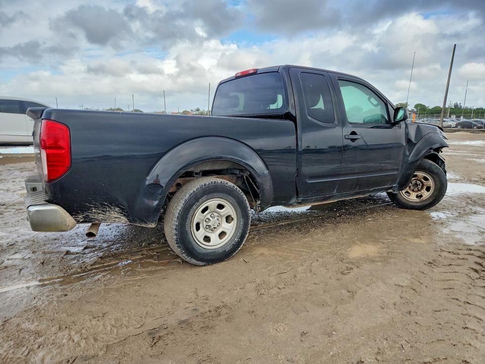 2015 Nissan Frontier s