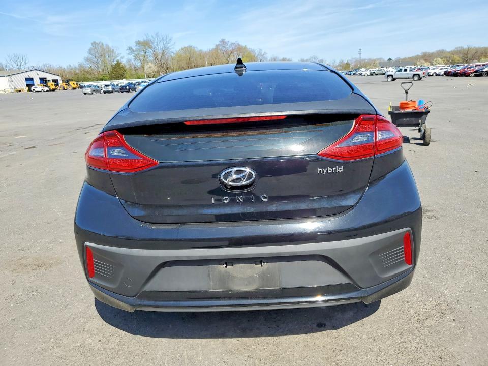 2018 Hyundai Ioniq Hybrid sel