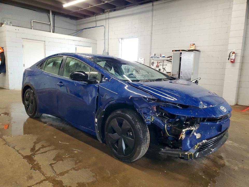 2026 Toyota Prius le