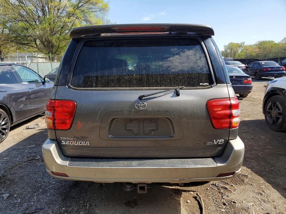 2003 Toyota Sequoia SR5