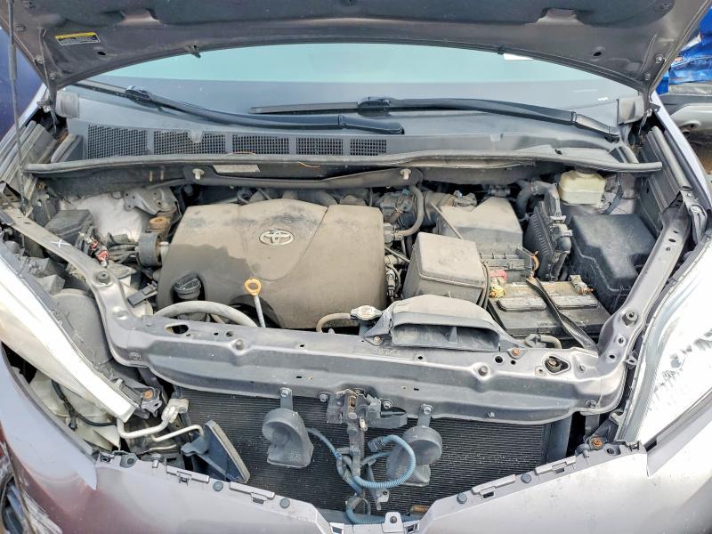 2018 Toyota Sienna le
