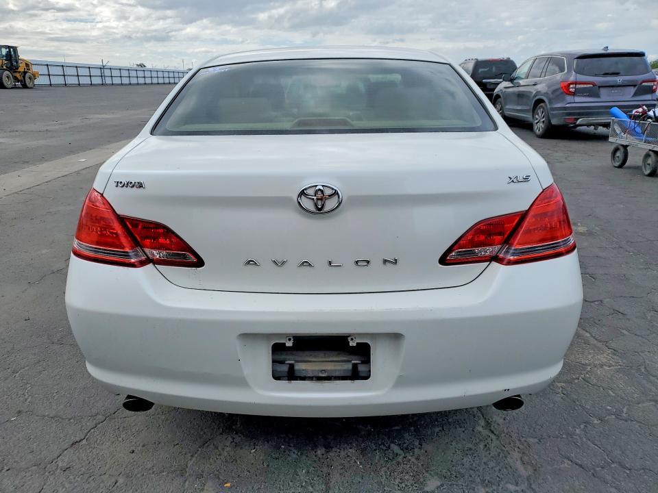 2007 Toyota Avalon xls