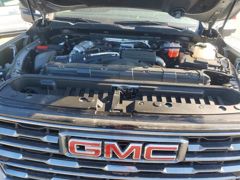 2025 GMC Sierra K2500 AT4