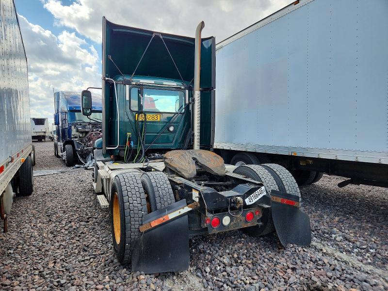 2016 Mack CXU613 Semi Truck