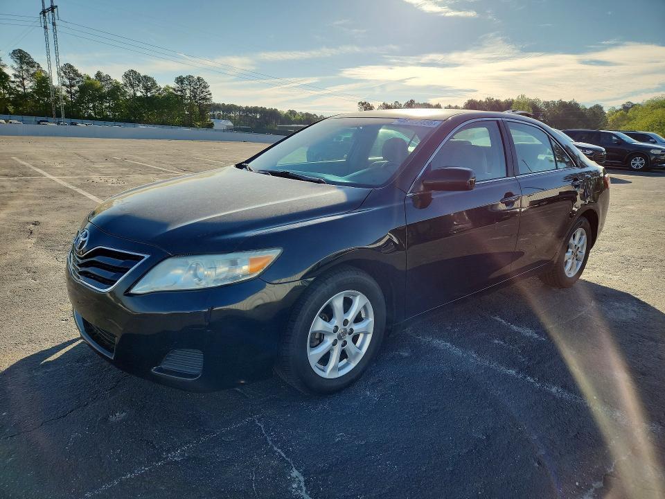 2011 Toyota Camry le