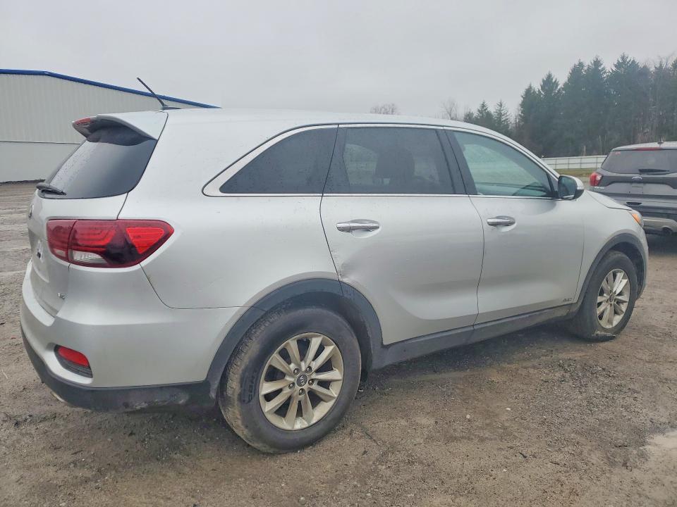 2019 KIA Sorento lx V6