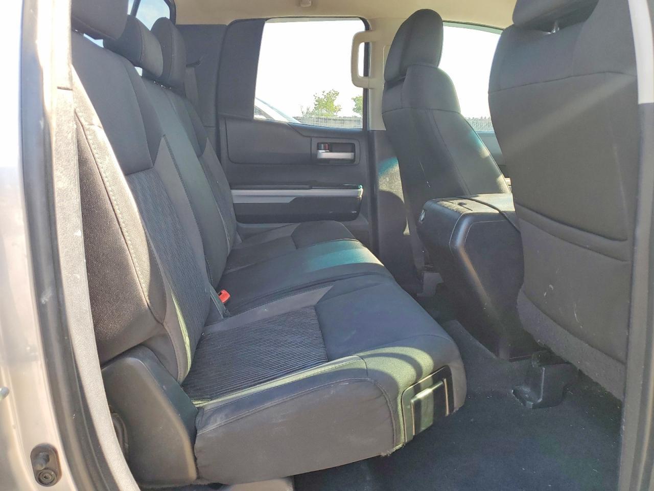 2015 Toyota Tundra SR5