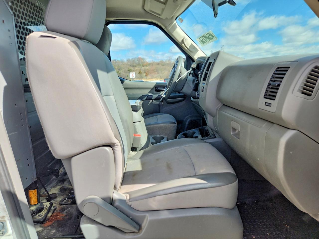 2018 Nissan NV 2500 Utility / Service Van