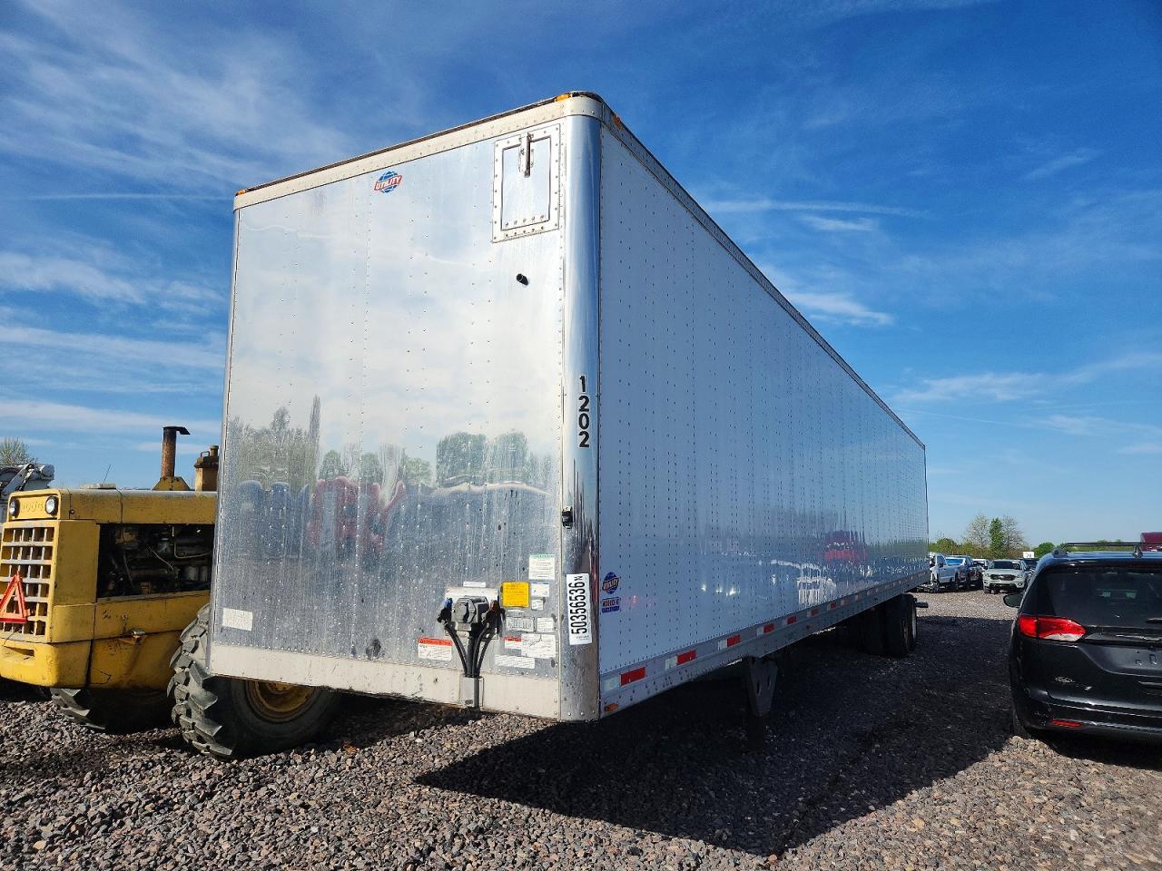 2021 Utility VS2DX DRY Van Trailer