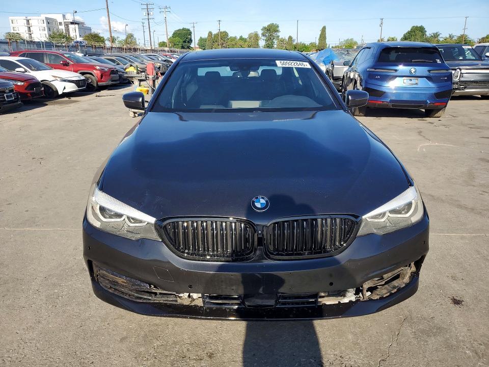 2020 BMW 530 i