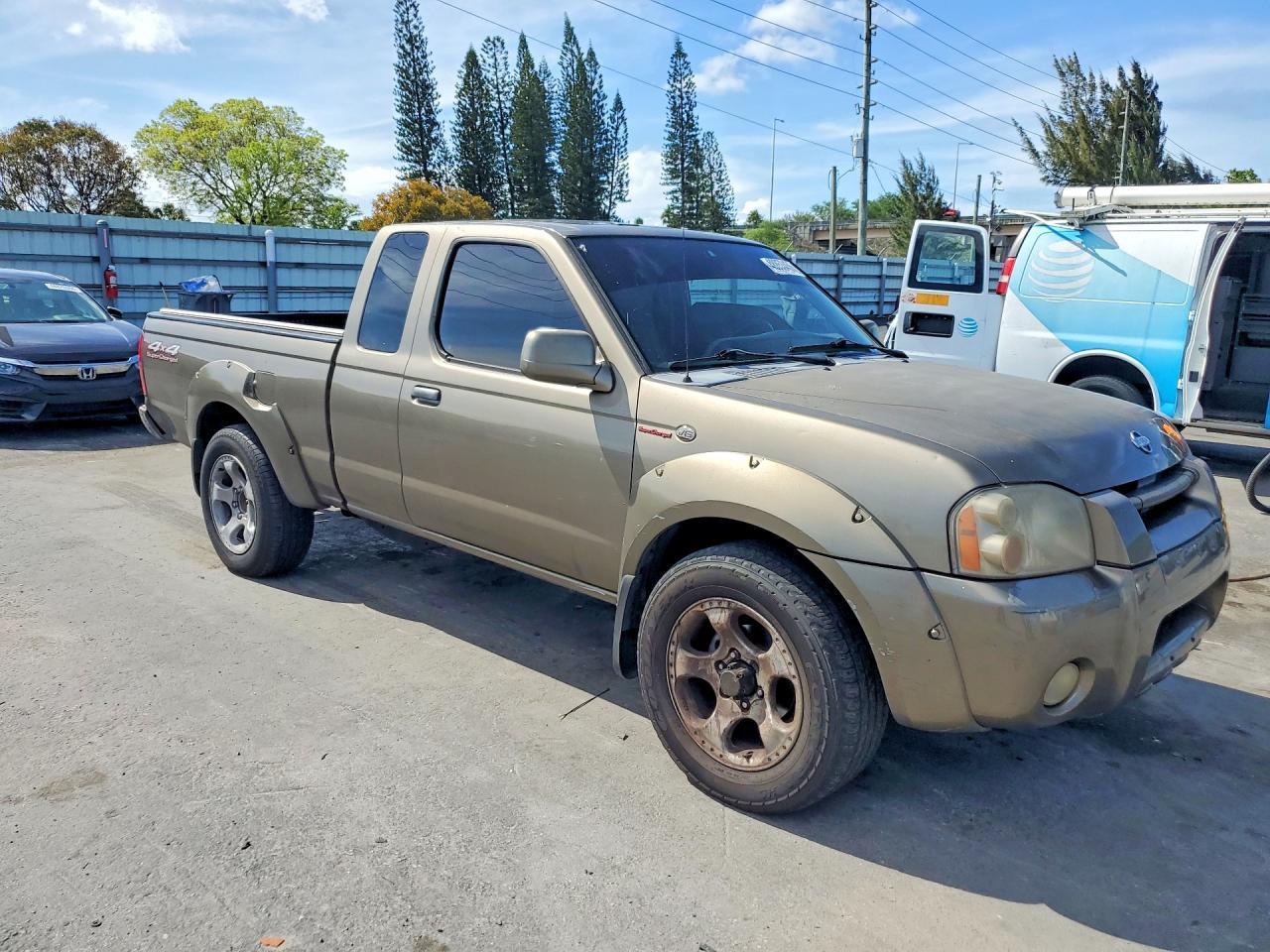 2001 Nissan Frontier SC