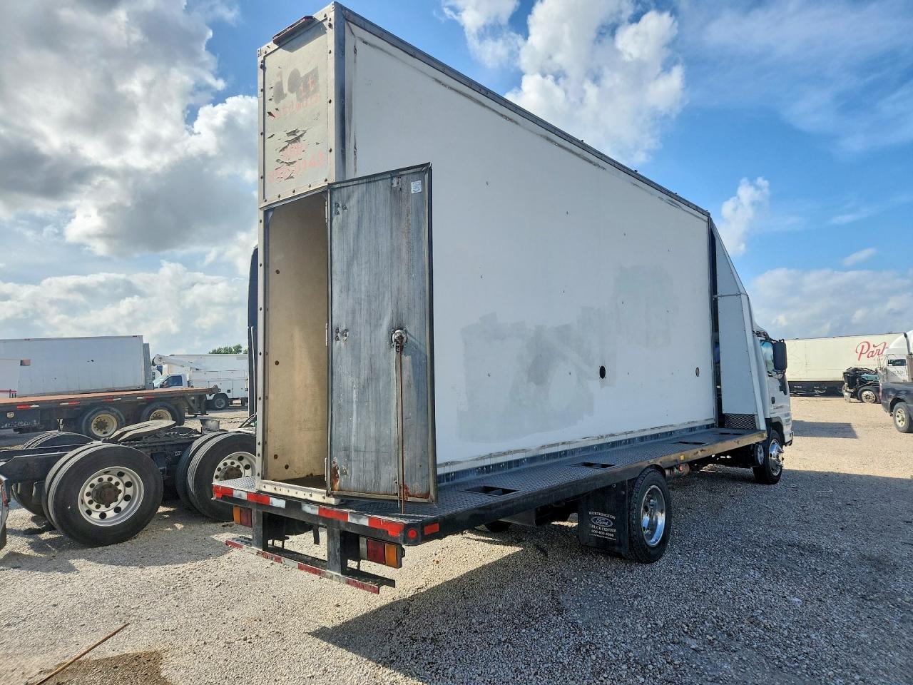 2007 Chevrolet W5500 BOX Truck