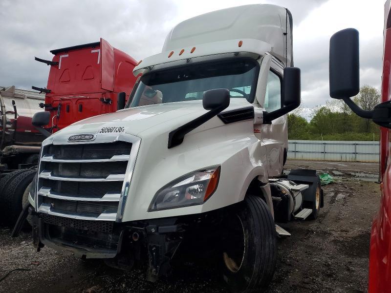 2021 Freigliner 2021 Freightliner Cascadia 126 Semi Truck