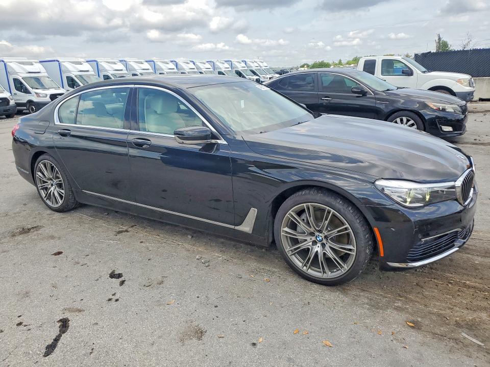 2016 BMW 740 i