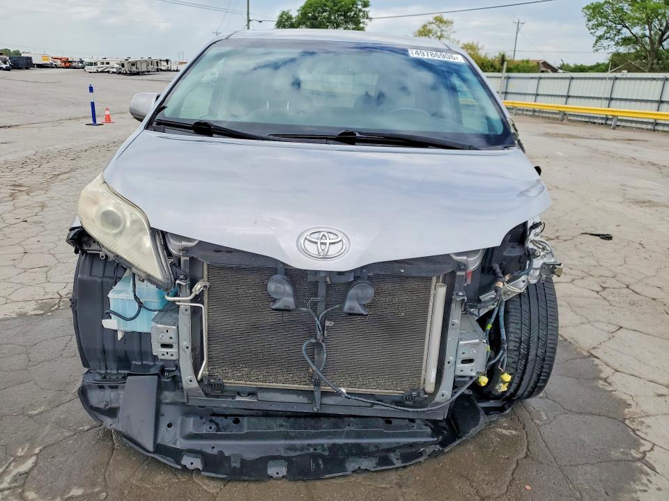 2017 Toyota Sienna le