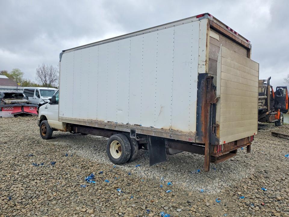 2009 Ford E450 BOX Truck