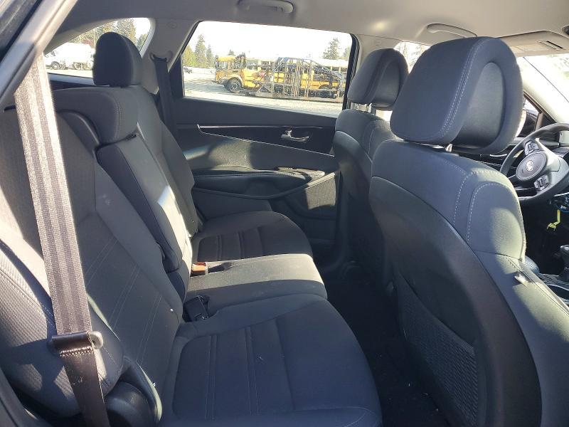 2016 KIA Sorento lx V6