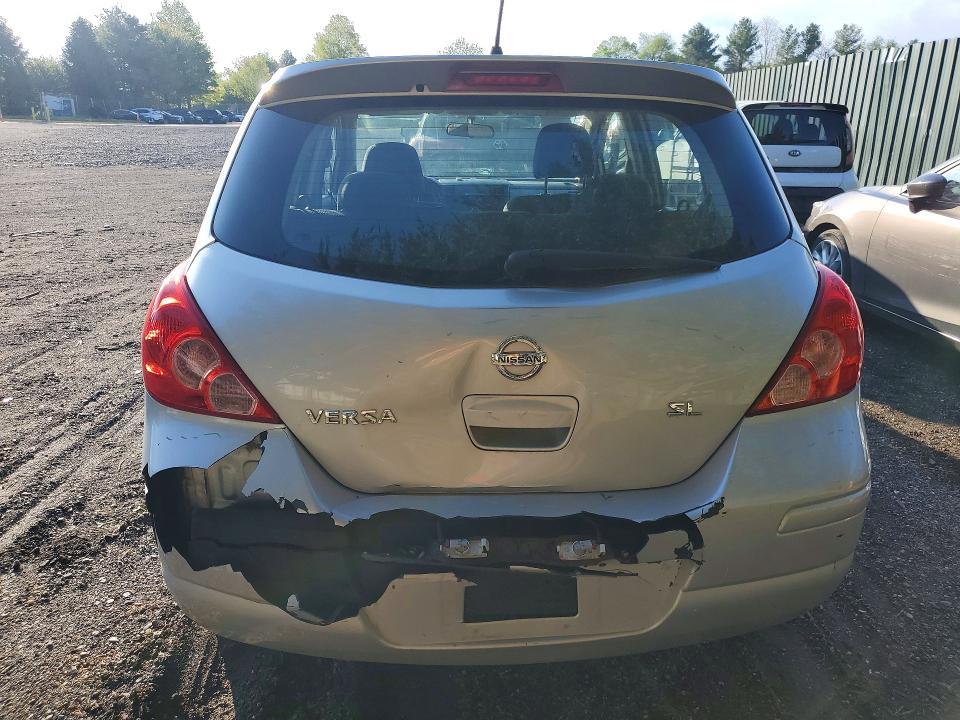 2010 Nissan Versa 1.8 s