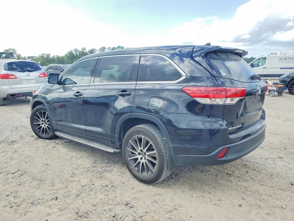 2017 Toyota Highlander se