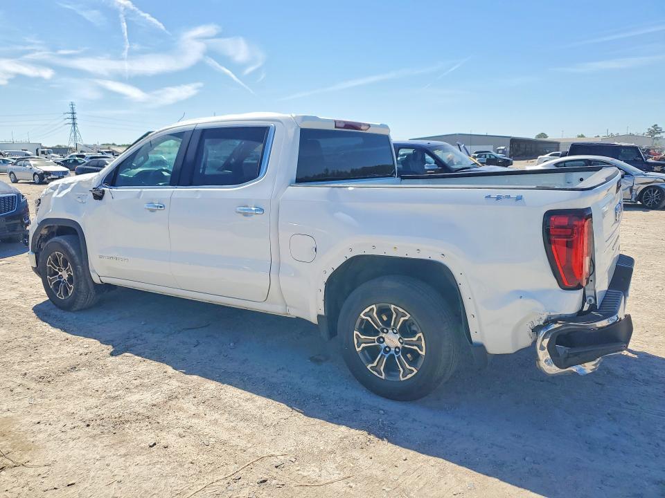 2026 GMC Sierra K1500 SLT
