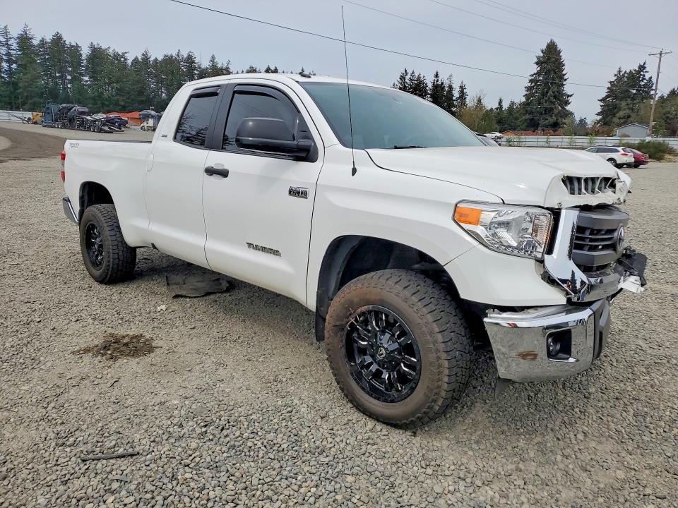 2015 Toyota Tundra SR5
