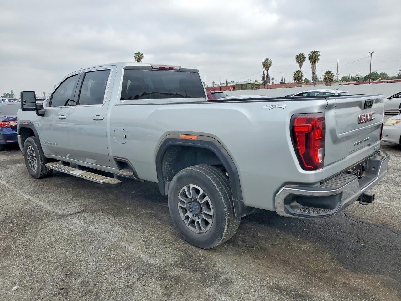 2023 GMC Sierra K2500 SLE