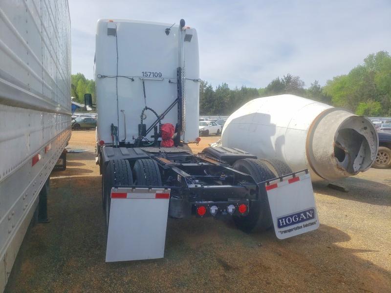 2025 Kenworth T680 Semi Truck