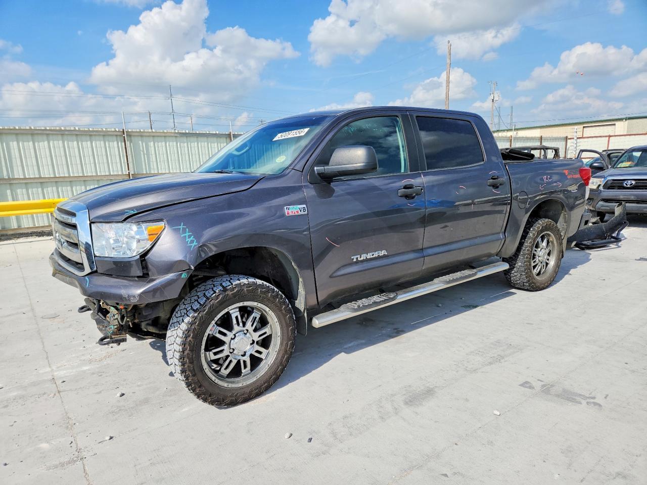 2013 Toyota Tundra Crewmax SR5
