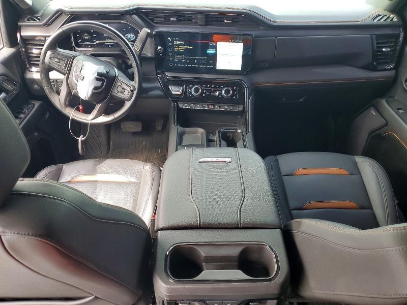 2024 GMC Sierra K2500 AT4