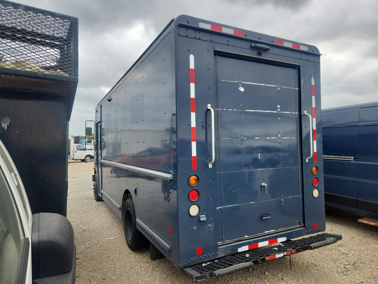 2020 Freightliner MT45G Chassis Delivery Truck