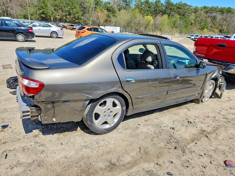 2000 Infiniti I30 Base