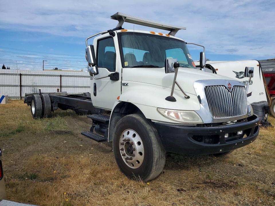2020 International MV607-Semi Truck