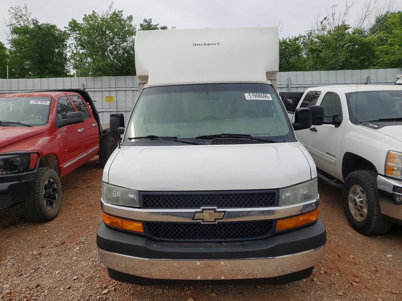 2020 Chevrolet Express Delivery Truck